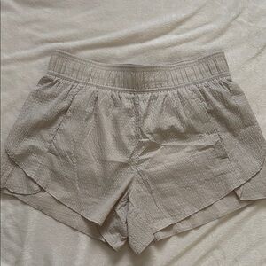 Avia small Beige Textured Shorts